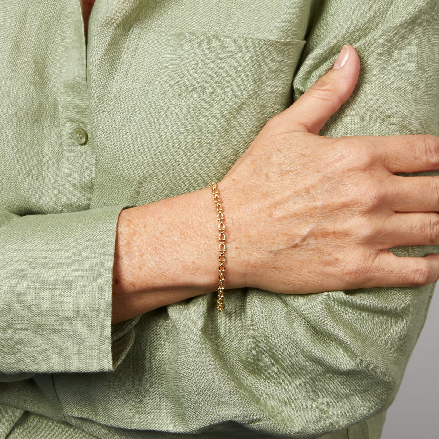 Elements Gold Oval Link Bracelet-1